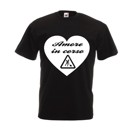 t-shirt manica corta con scritta amore in corso